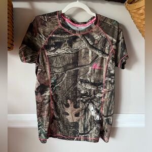 Mossy Oak Break Up Infinity Pink Dri More camo Top Blouse Shirt L Short Sleeve